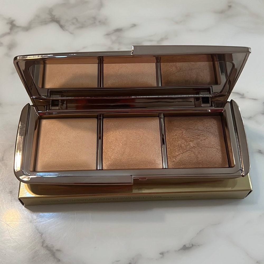 Hourglass Ambient Lighting Palette Volume II
